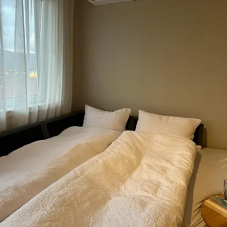 Apartman For Pendlere Eller Ferierende Med Onske Om Ro - Utsikt Mot Hav Og Fjell *